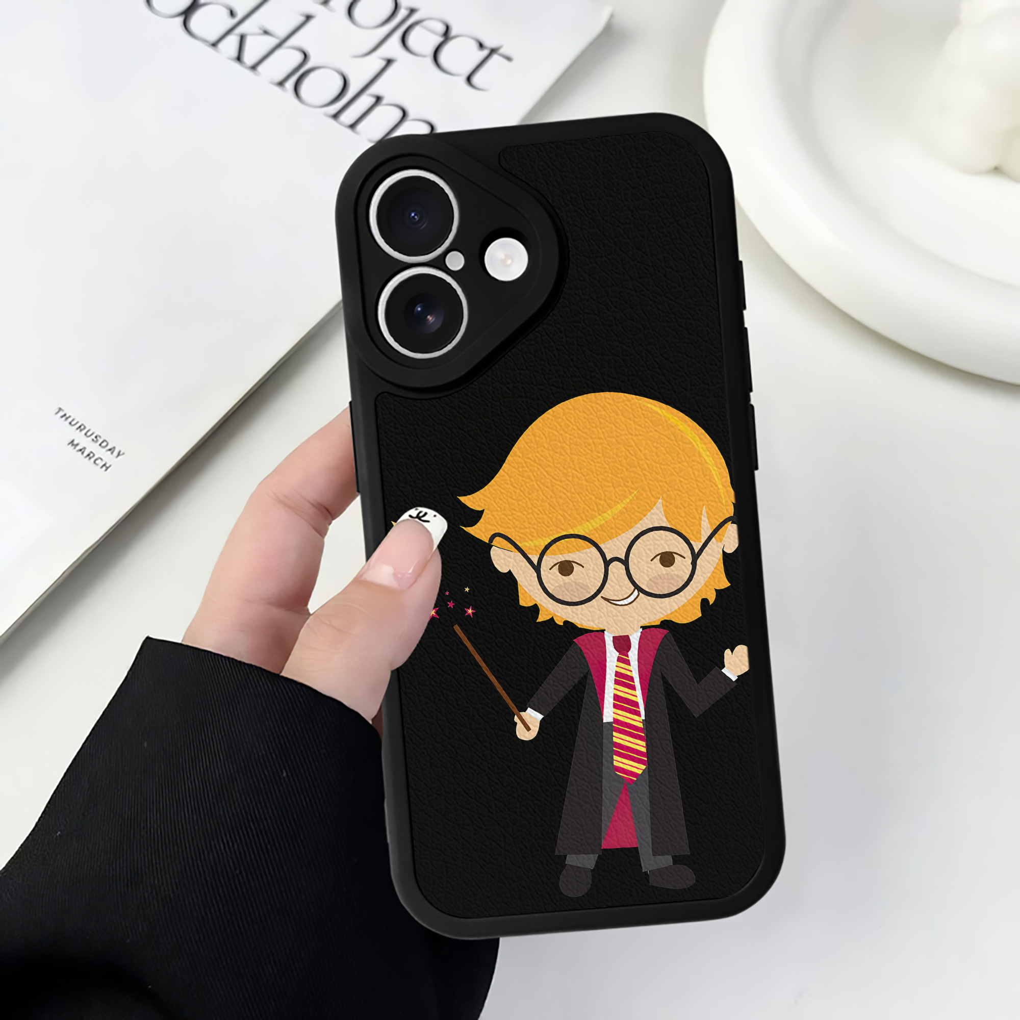 （画像用） Harry Potter ハリー・ポッターシリーズ 【iPhone 16シリーズ対応】シリコンスマホケース（レザー調） 材質：シリコン